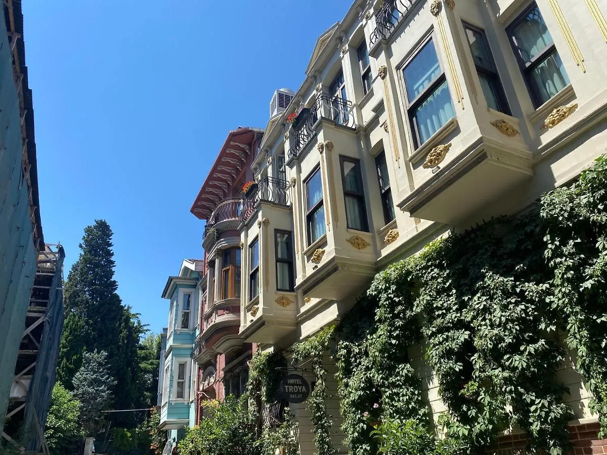 Istanbul Old City Colorful Houses Balat Petrion Hotel 0*,  تركيا