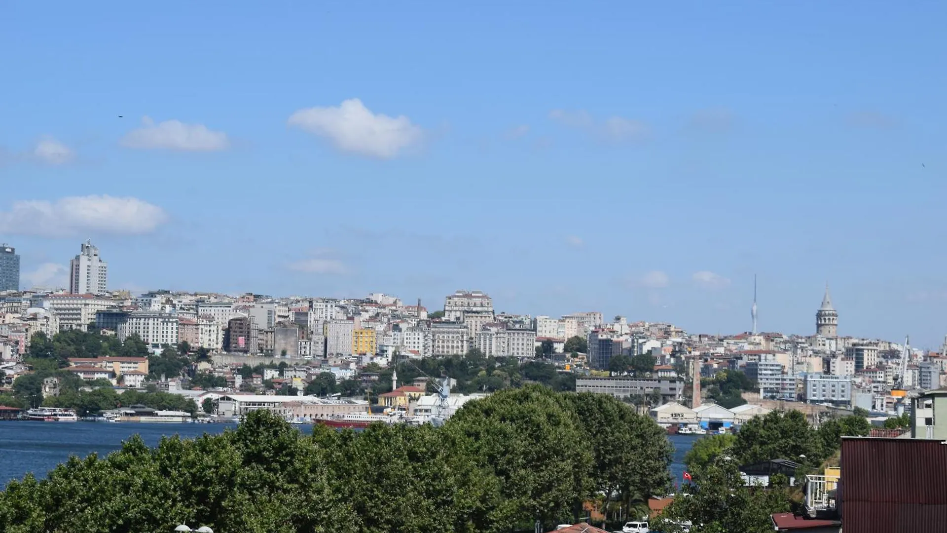 Istanbul Old City Colorful Houses Balat Petrion Hotel